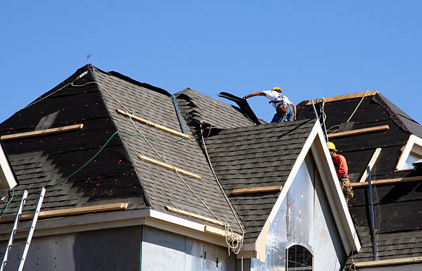Best Roof Gutter Cleaning  in Eastmont, WA